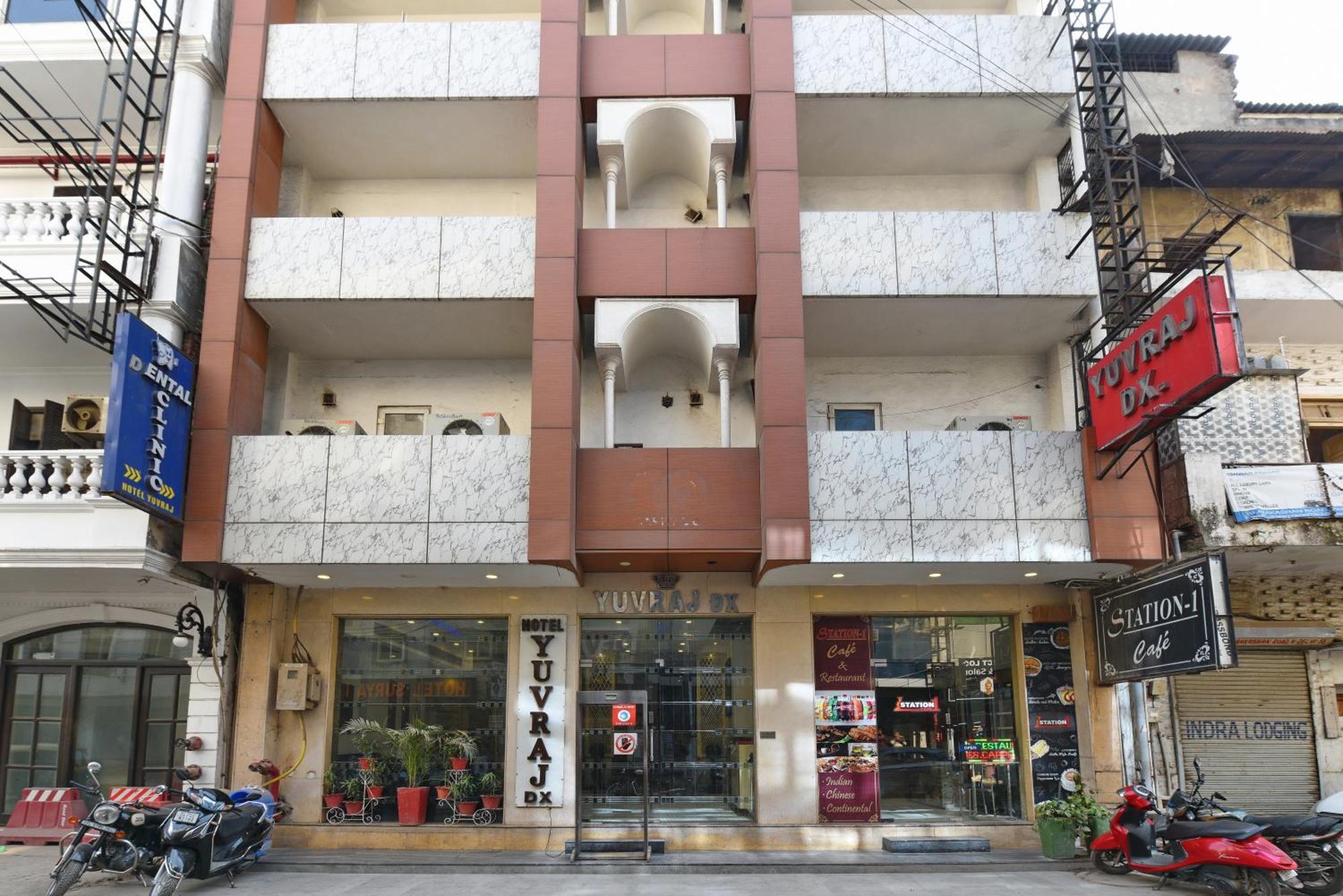 Hotel Yuvraj Deluxe Nova Deli Exterior foto