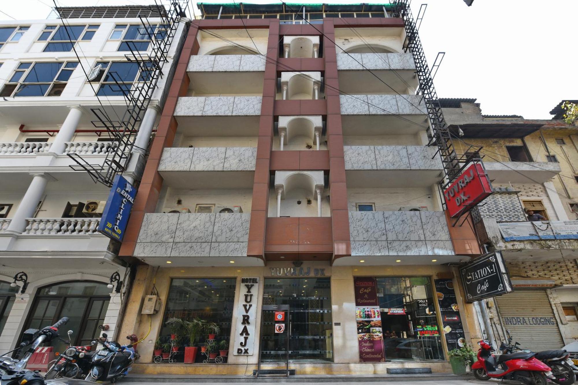 Hotel Yuvraj Deluxe Nova Deli Exterior foto